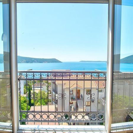 Lala Apartment Херцег Нови Екстериор снимка