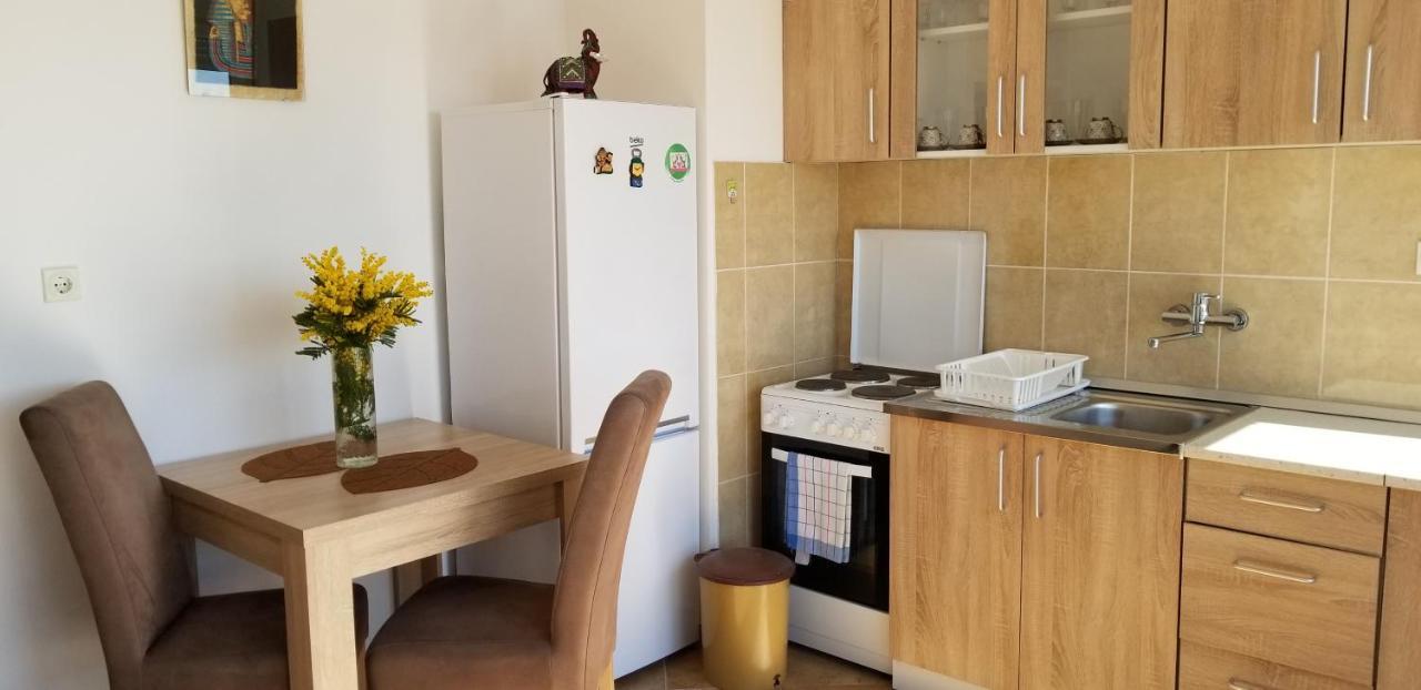 Lala Apartment Херцег Нови Екстериор снимка